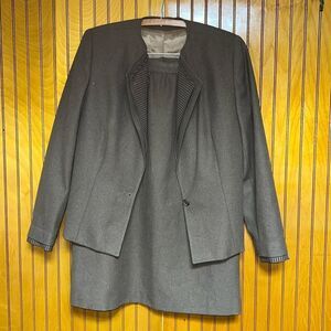 Vintage Fully Lined Skirt Suit - Size 13/14